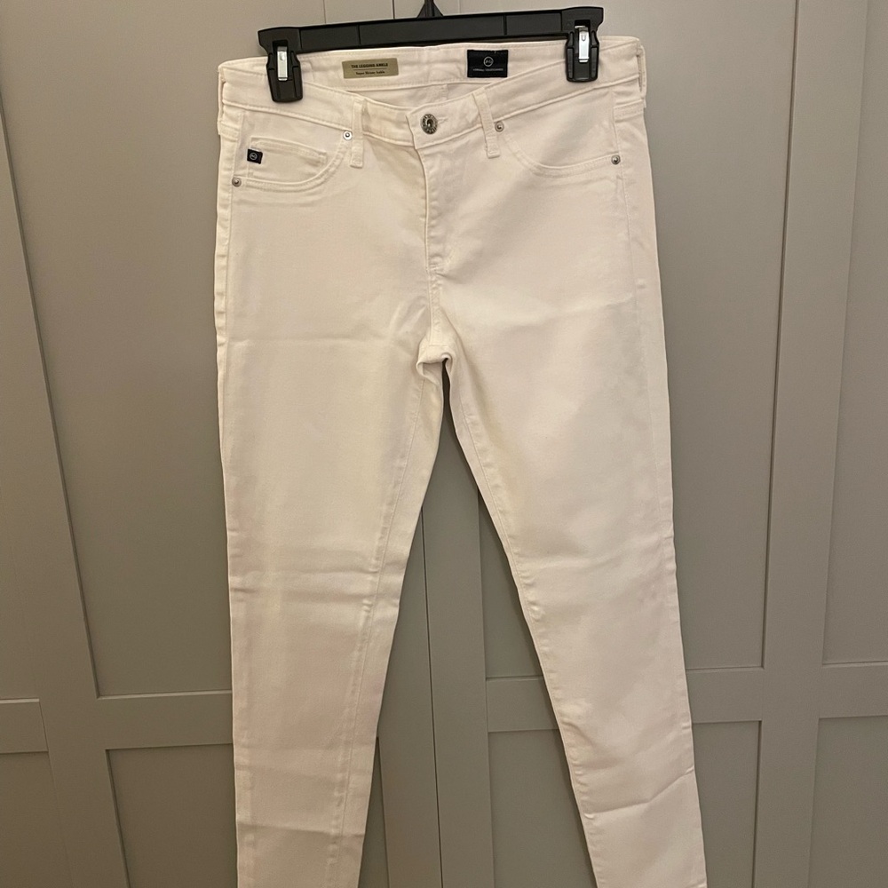 AG “the legging ankle” White stretch denim Jeans